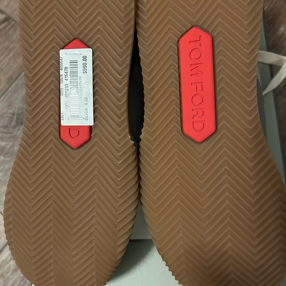 TOM FORD Men’s 8.5 James Leather Low Top Sneaker Silver Cream - Picture 4 of 4